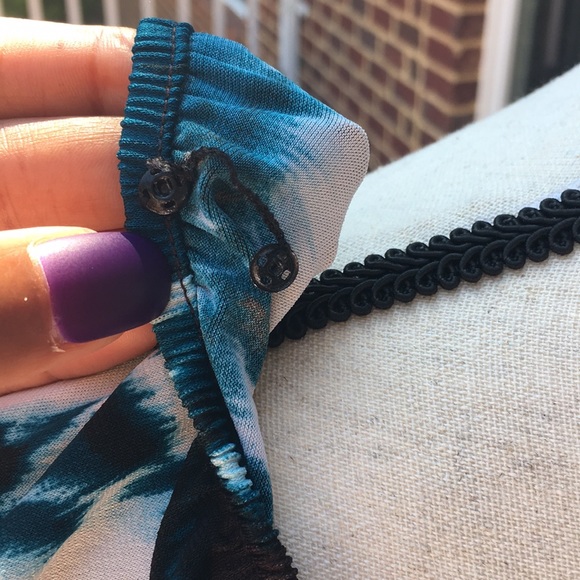 Women’s dress - Size 6 - Picture 5 of 5